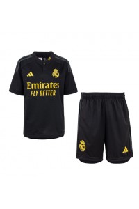 Fotbalové Dres Real Madrid Dětské Třetí Oblečení 2023-24 Krátký Rukáv (+ trenýrky)